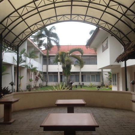 Hotel Royal Palace 万隆 外观 照片