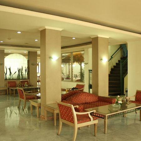 Hotel Royal Palace 万隆 外观 照片