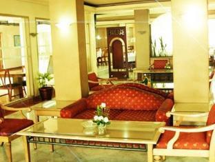 Hotel Royal Palace 万隆 外观 照片