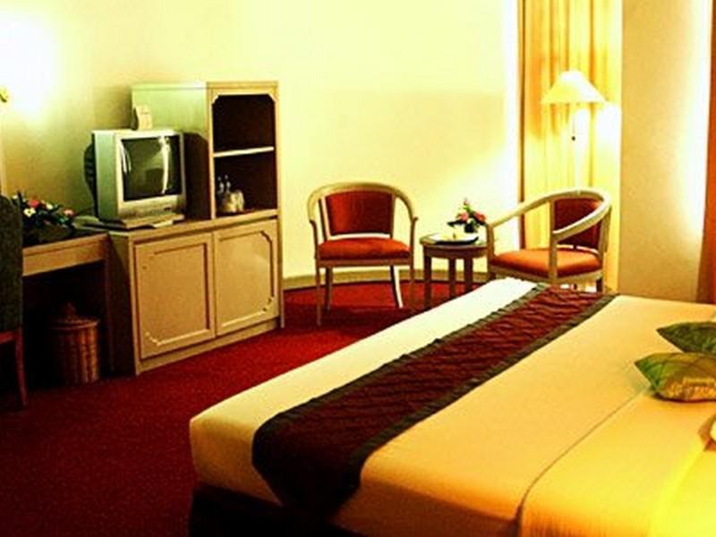 Hotel Royal Palace 万隆 外观 照片