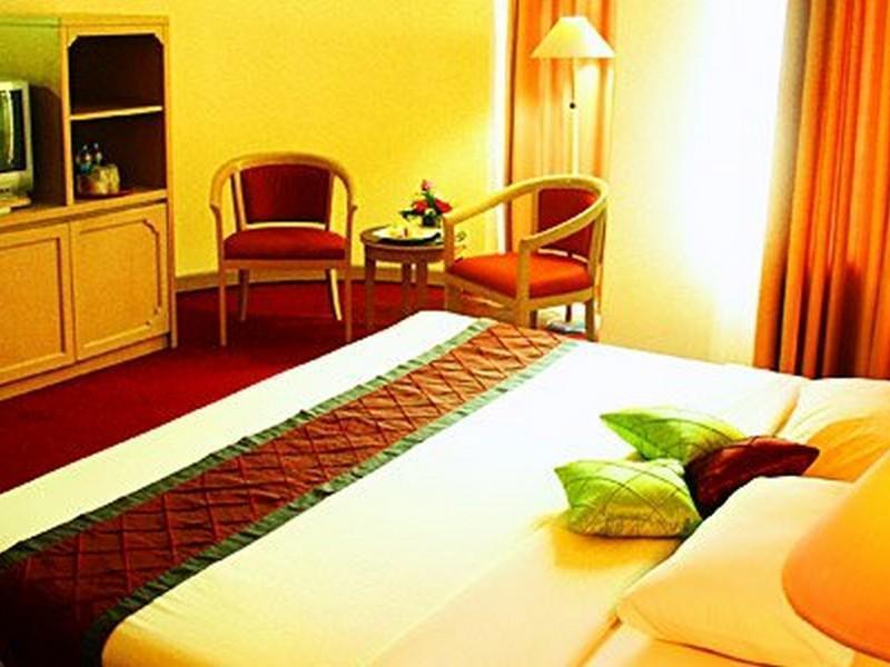 Hotel Royal Palace 万隆 外观 照片