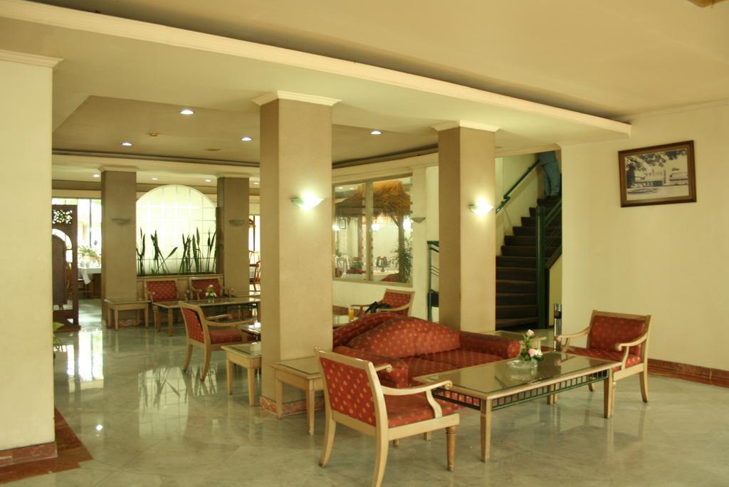Hotel Royal Palace 万隆 外观 照片