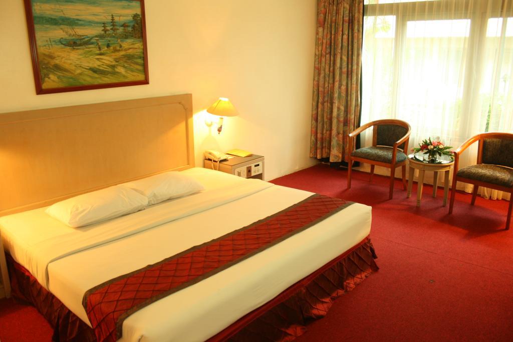 Hotel Royal Palace 万隆 外观 照片