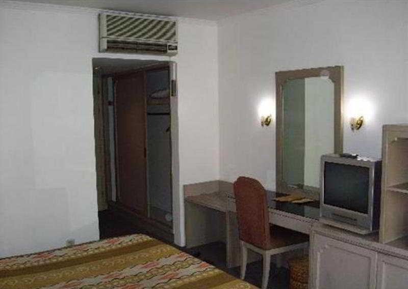 Hotel Royal Palace 万隆 外观 照片